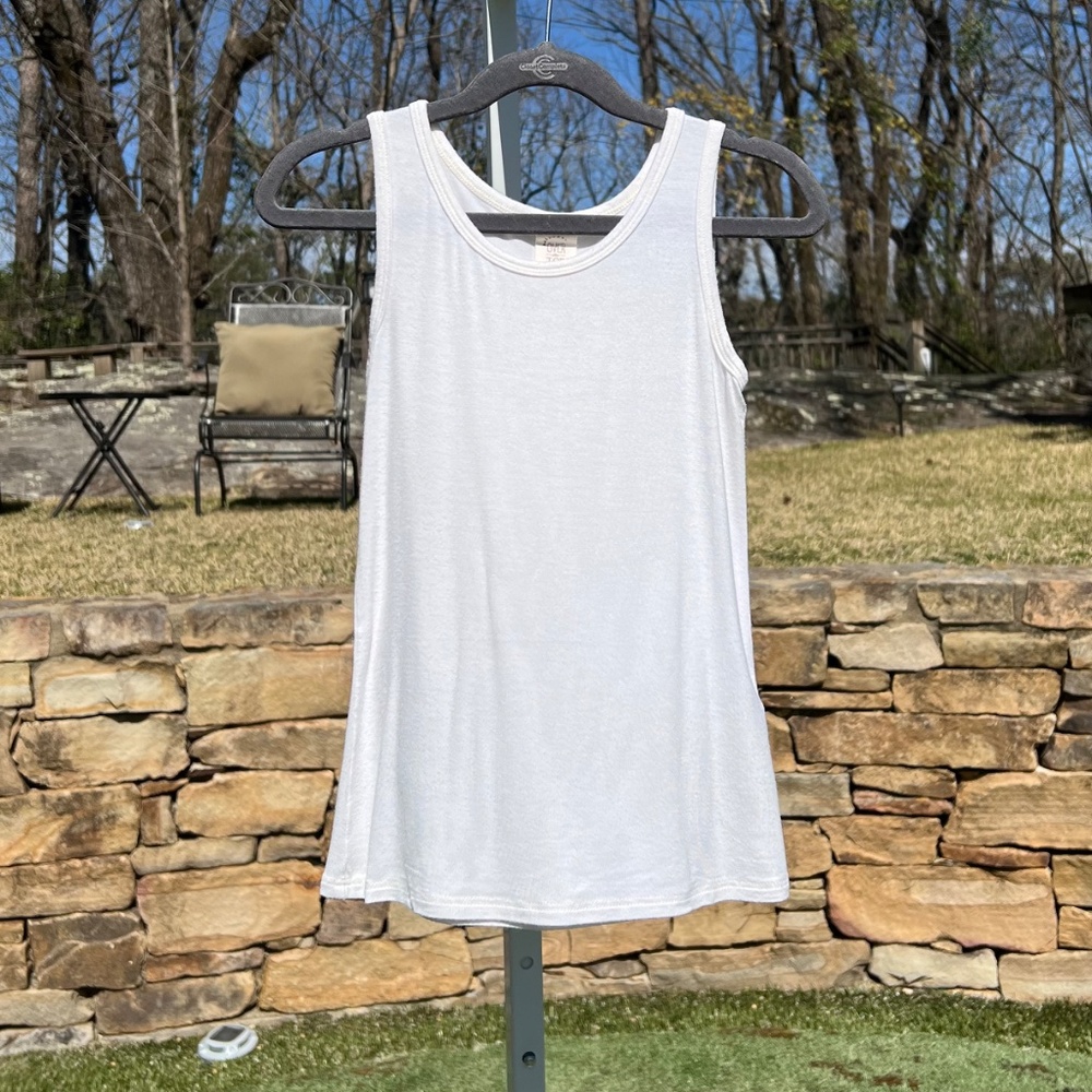 Over the Top by SaraSara Cream Tank Top